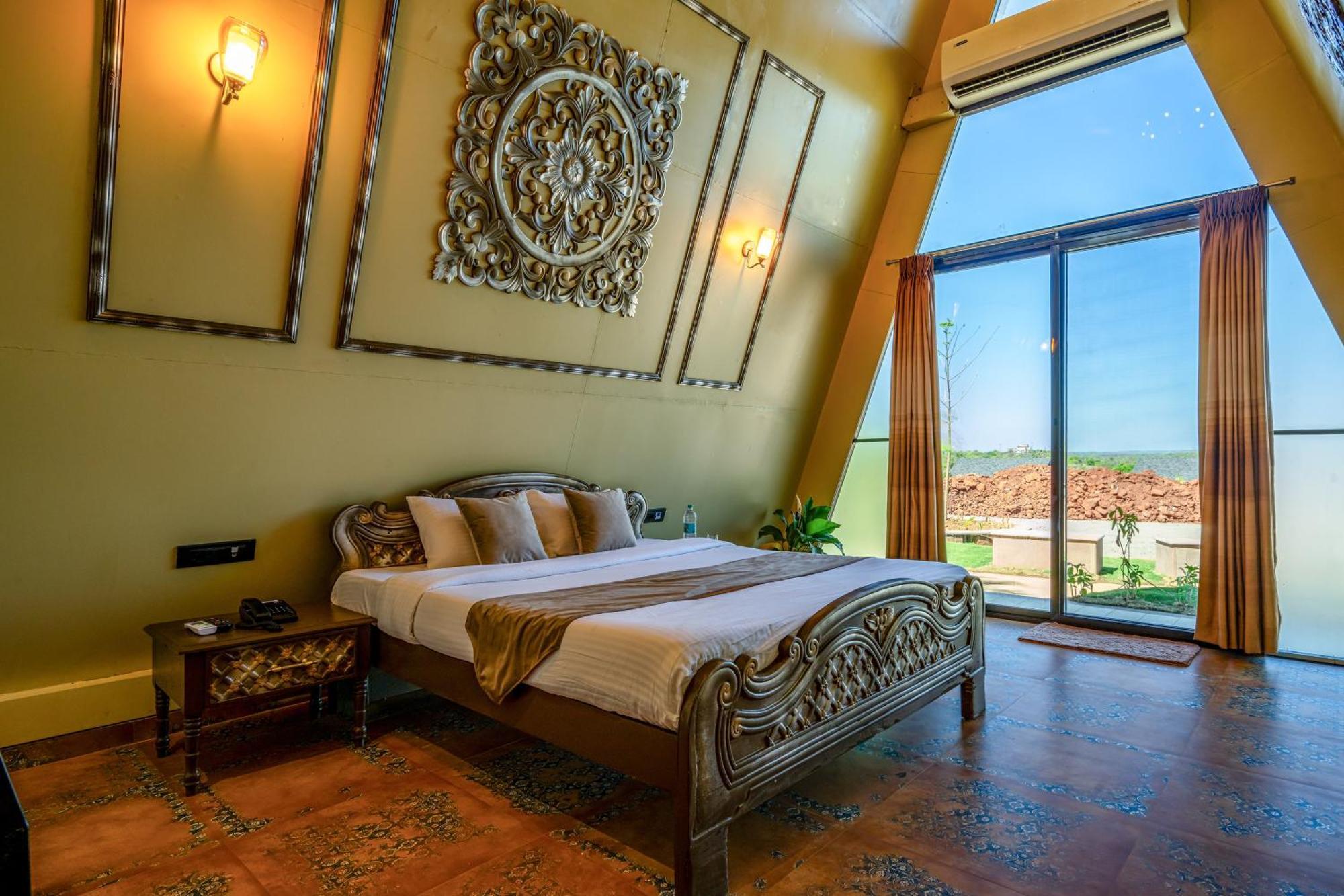 Dio Regaalo Theme Resort, Ratnāgiri Екстериор снимка