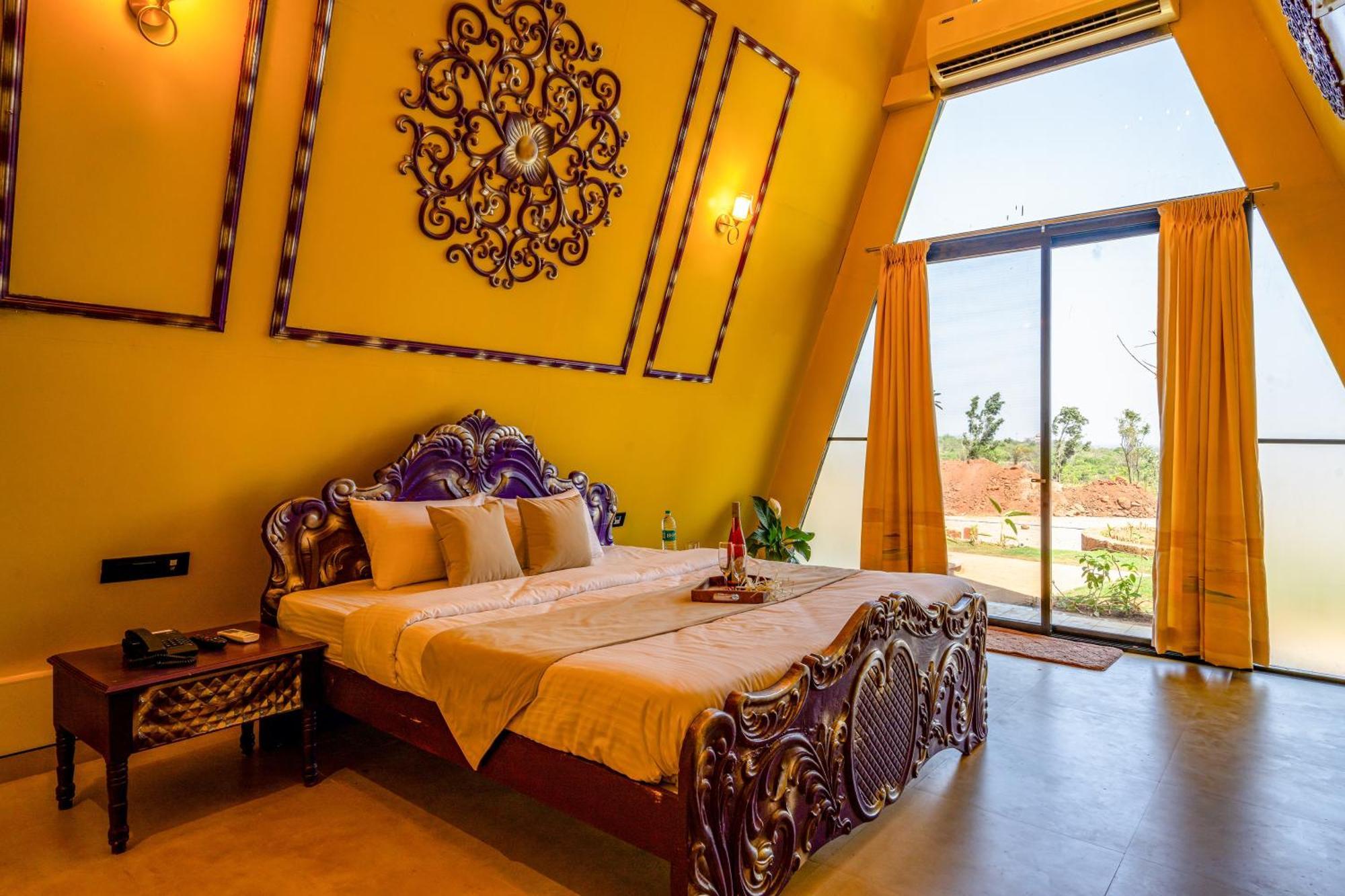 Dio Regaalo Theme Resort, Ratnāgiri Екстериор снимка