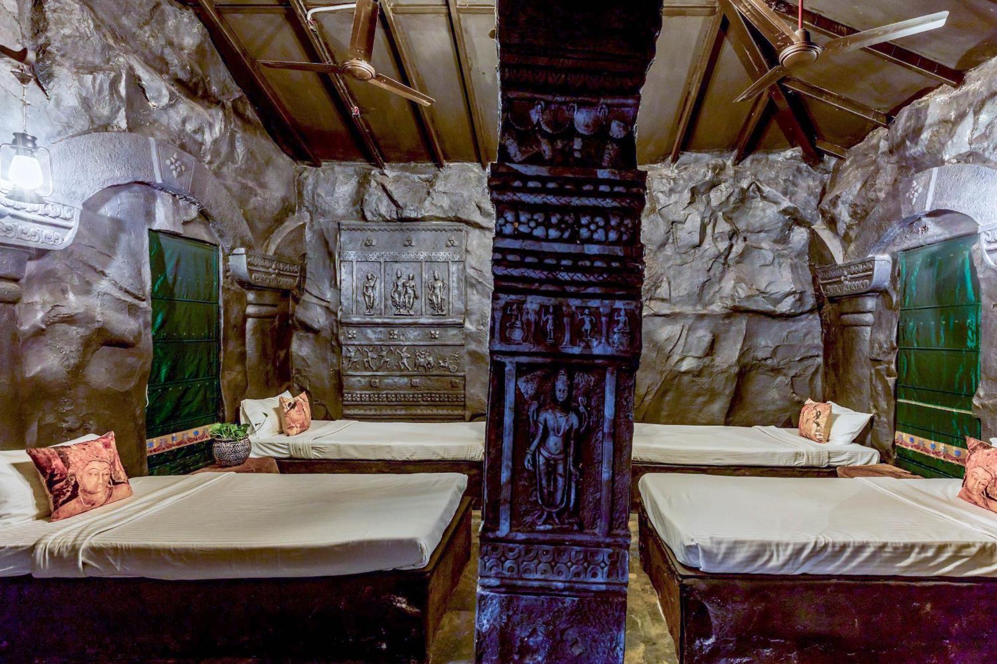 Dio Regaalo Theme Resort, Ratnāgiri Екстериор снимка